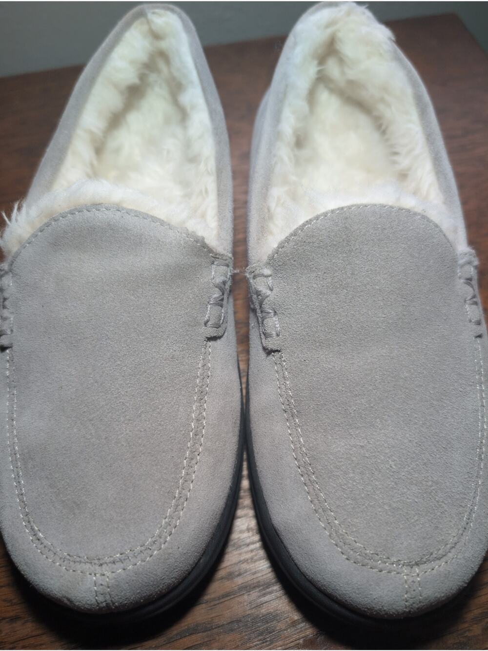 Vionic Lynez Slippers Womens 8 Light Grey Suede Faux Shearling Lined Loafer